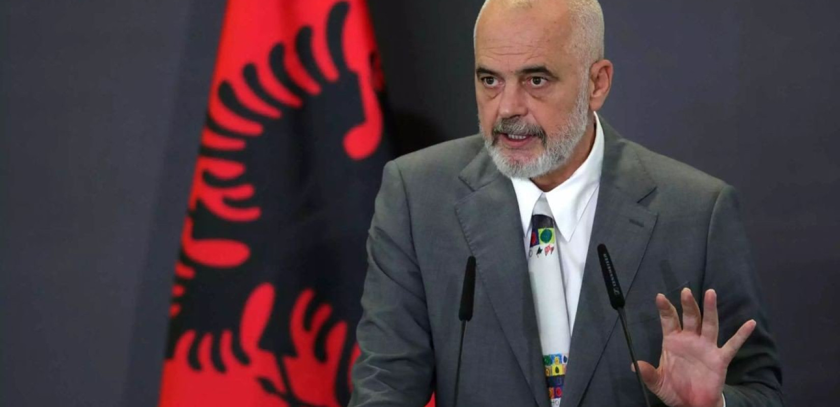 Αλβανία: Έρευνα της Rai για την ιταλοαλβανική συμφωνία για το μεταναστευτικό προκαλεί την έντονη αντίδραση του Έντι Ράμα