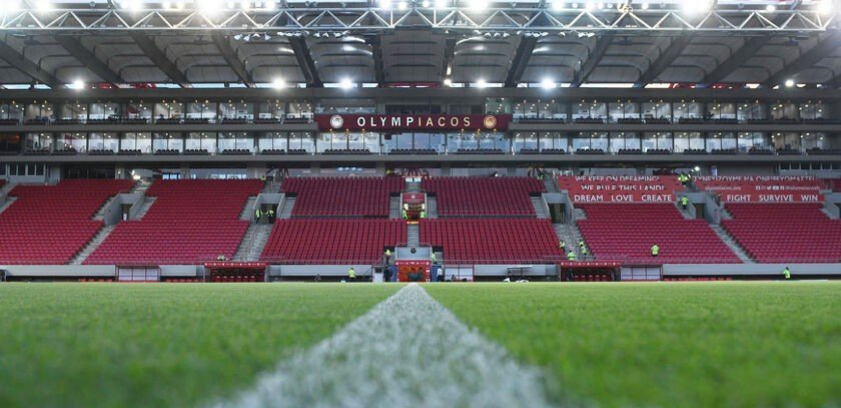 Europa League: Επεισόδια έξω από το «Γεώργιος Καραϊσκάκης» πριν την αναμέτρηση Ολυμπιακού - Τσουκαρίτσκι