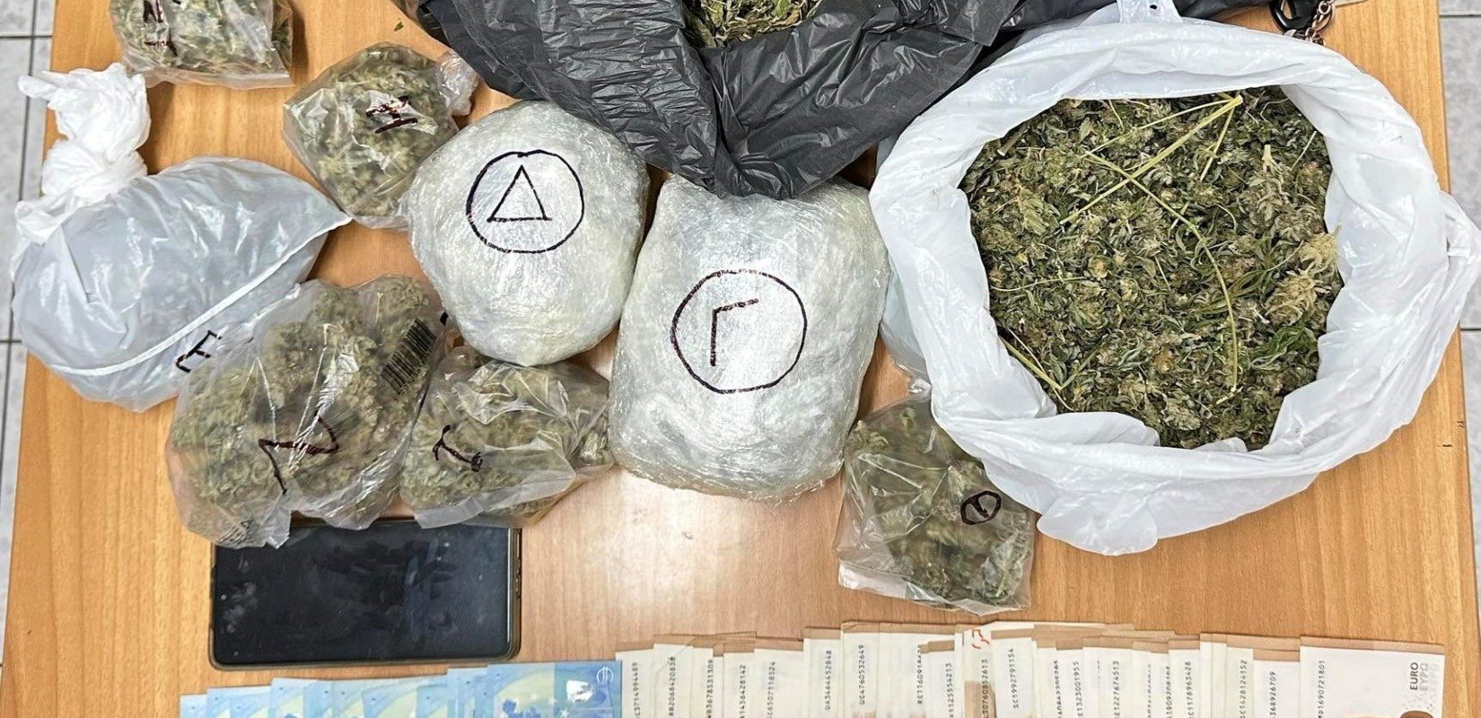 Χαλκιδική, Θεσσαλονίκη: Στη φάκα των αρχών δύο άτομα για διακίνηση κάνναβης  Χαλκιδική, Θεσσαλονίκη: Στη φάκα των αρχών δύο άτομα για διακίνηση κάνναβης