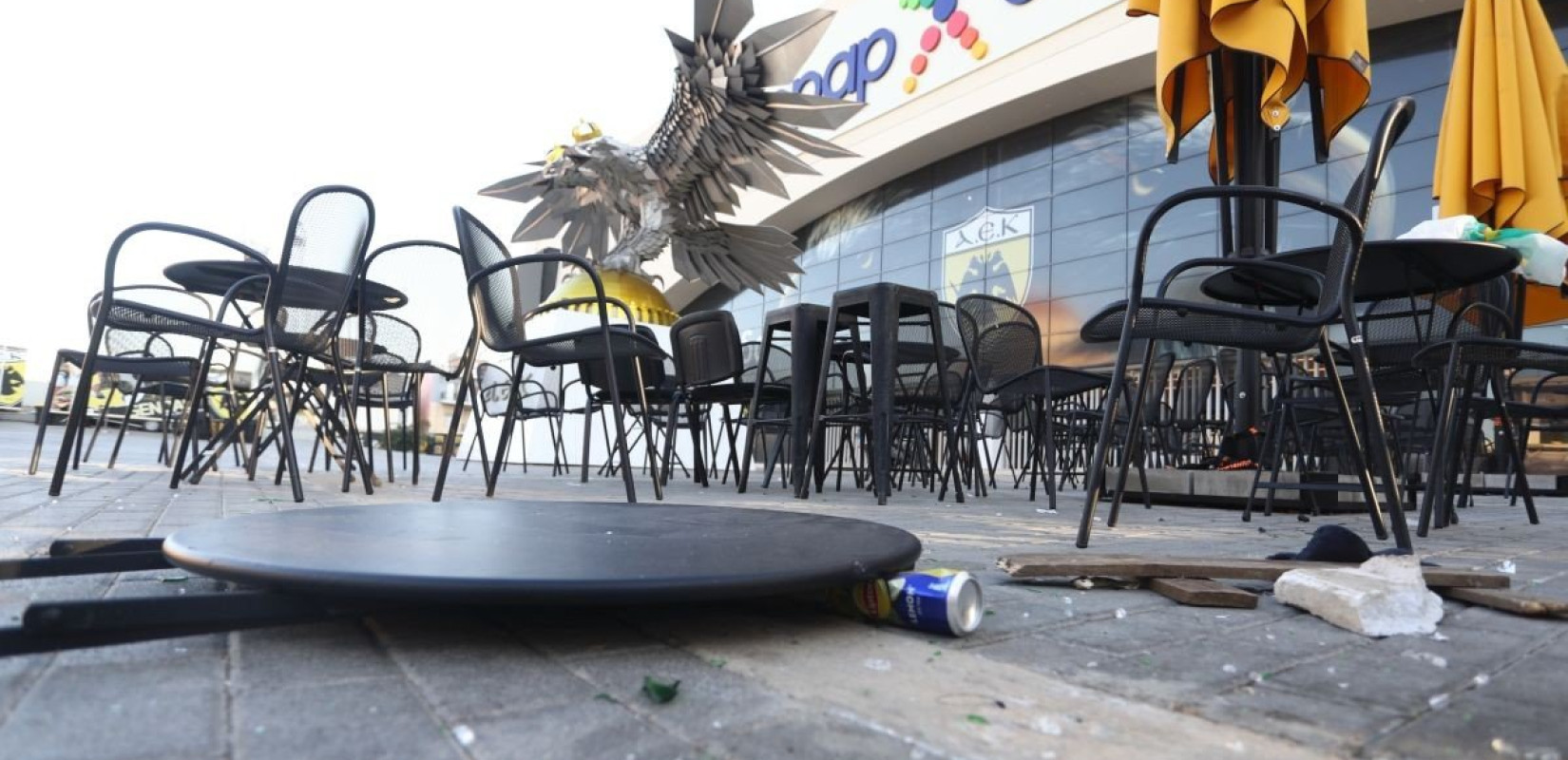 Νέα Φιλαδέλφεια: Ποιοι είναι οι τρεις Έλληνες συλληφθέντες - Στο «μικροσκόπιο» τάβλα με καρφιά (βίντεο)