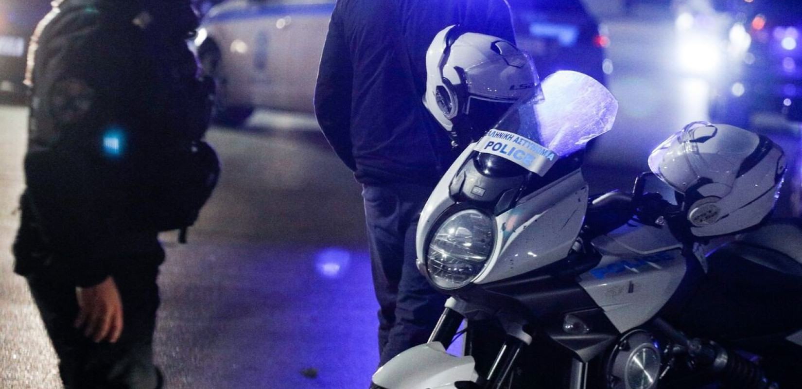 Τρόμος για τρεις ανήλικους στην Ακρόπολη: Τους απείλησαν με μαχαίρι και τους λήστεψαν