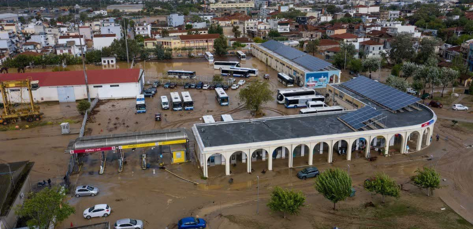 Περισσότερους από 4.500 πολίτες έχει διασώσει η πυροσβεστική από την έναρξη της κακοκαιρίας «Daniel» (βίντεο)