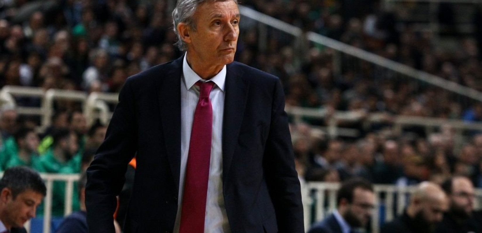 Μπάσκετ: Στον πάγκο της Σερβίας και στους Ολυμπιακούς ο Πέσιτς