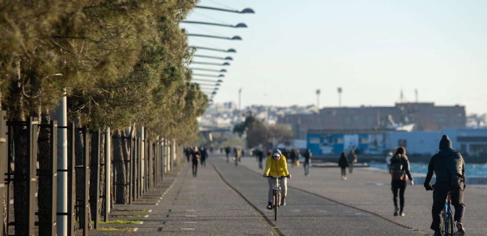 Γλυκαίνει ο καιρός: Αλκυονίδες μέρες την Πρωτοχρονιά - Ανεβαίνει η θερμοκρασία