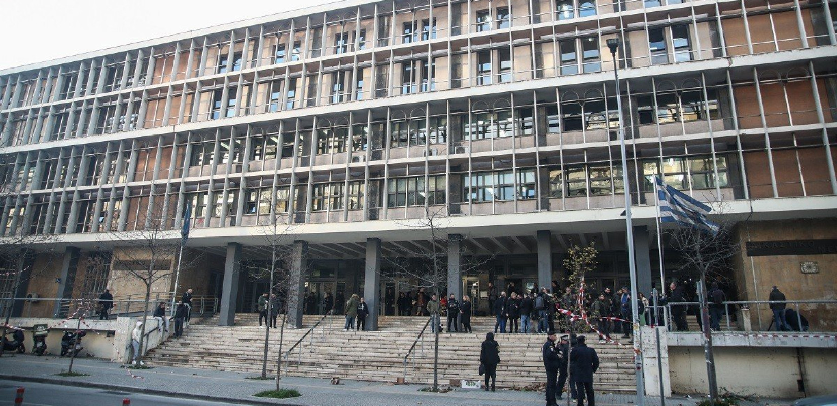 Θεσσαλονίκη: Τηλεφώνημα-φάρσα για βόμβα στα δικαστήρια