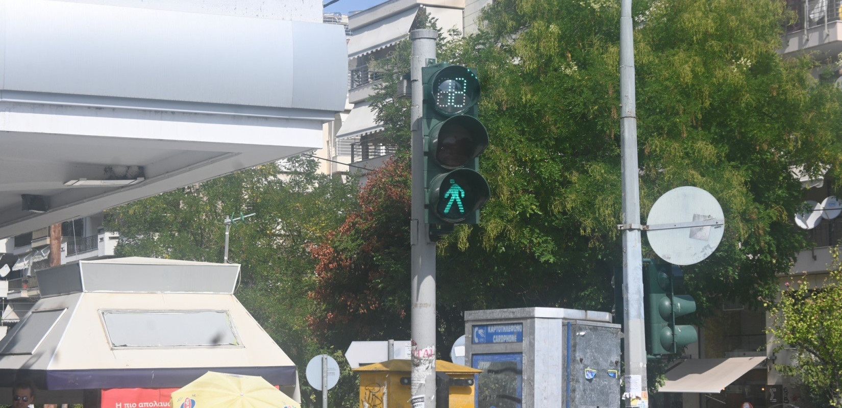 Νέοι φωτεινοί σηματοδότες στην Καλαμαριά 