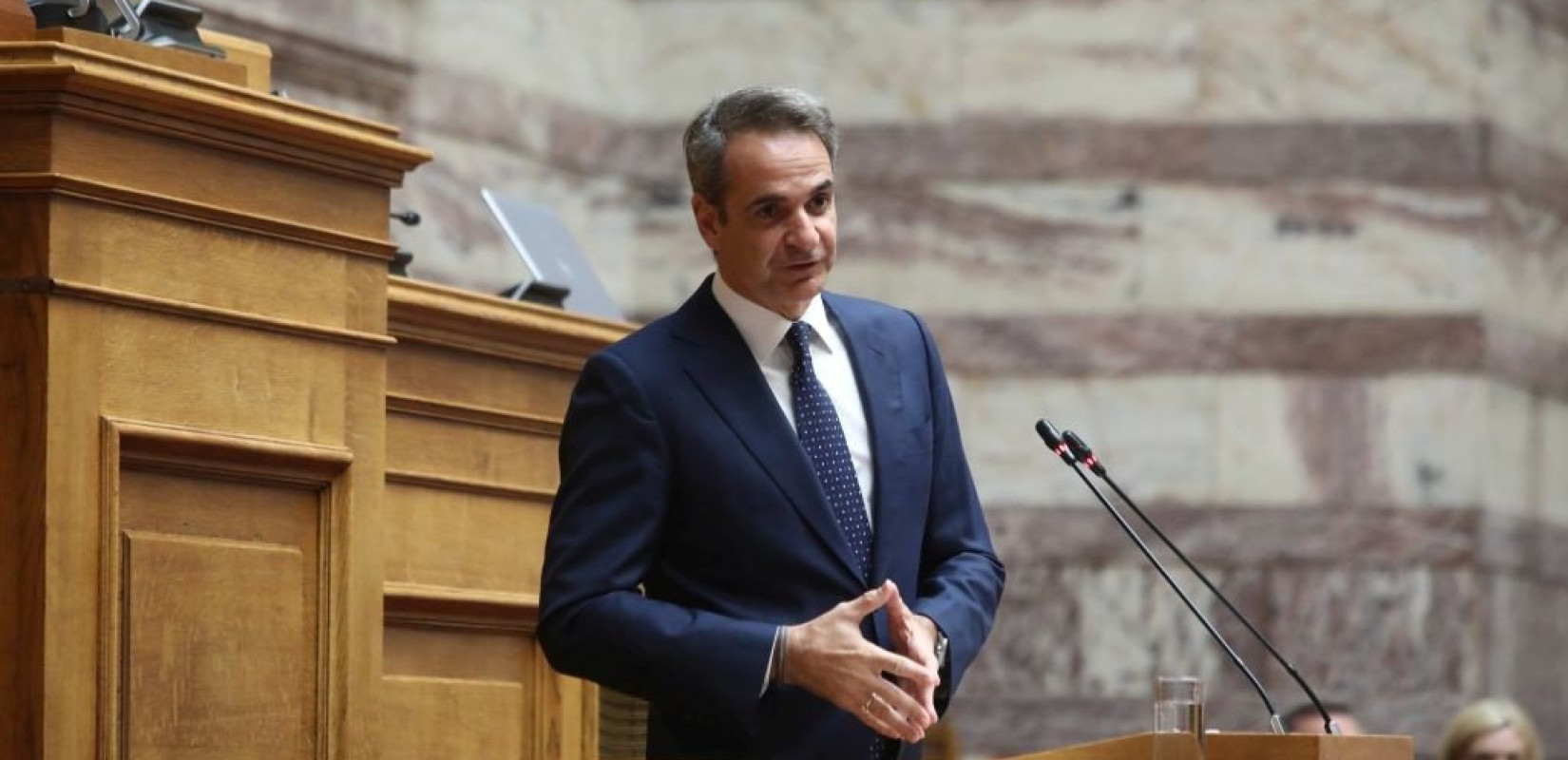 Σύγκρουση αρχηγών στη Βουλή επί του φορολογικού νομοσχεδίου - Σε θέση μάχης η κυβέρνηση 