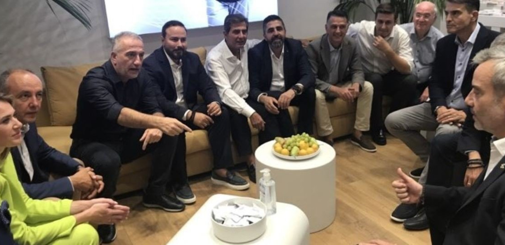 Θεσσαλονίκη: Οι βουλευτές της ΝΔ στο εκλογικό στρατηγείο Ζέρβα