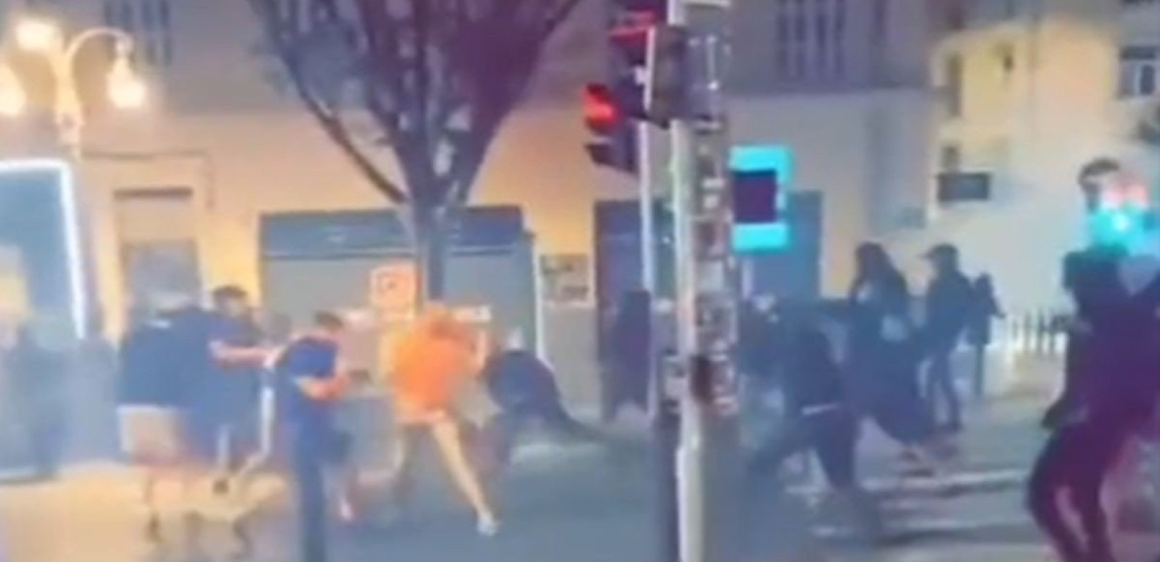 Μασσαλία: Σοβαρά επεισόδια μεταξύ οπαδών της Μαρσέιγ και της Μπράιτον (βίντεο)