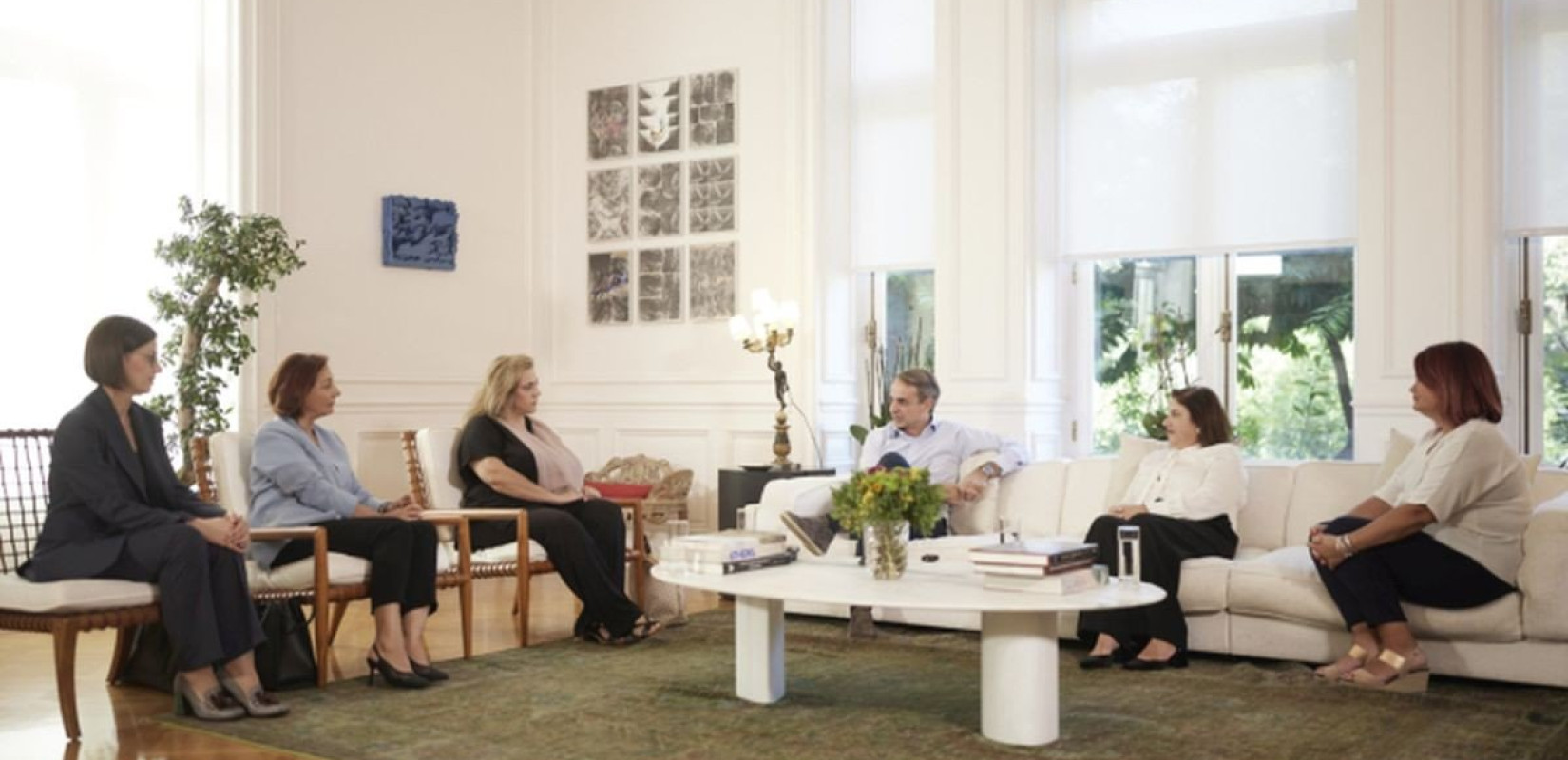 Κ. Μητσοτάκης: Επεκτείνεται το πρόγραμμα «Φώφη Γεννηματά» σε γυναίκες 45-74 ετών - Η συζήτηση με γυναίκες στο Μέγαρο Μαξίμου