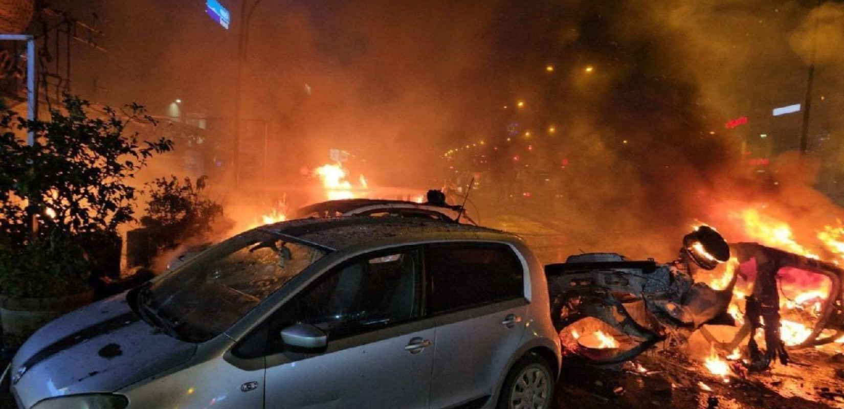 Λίβανος: Όχημα του ΟΗΕ πυρπολήθηκε κοντά στο αεροδρόμιο της Βηρυτού