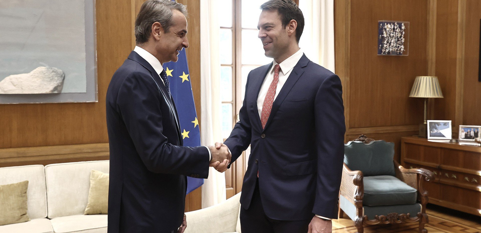Κασσελάκης σε Μητσοτάκη για τη φοροδιαφυγή: «Οι τίμιοι ελεύθεροι επαγγελματίες βαφτίζονται συλλήβδην φοροφυγάδες»