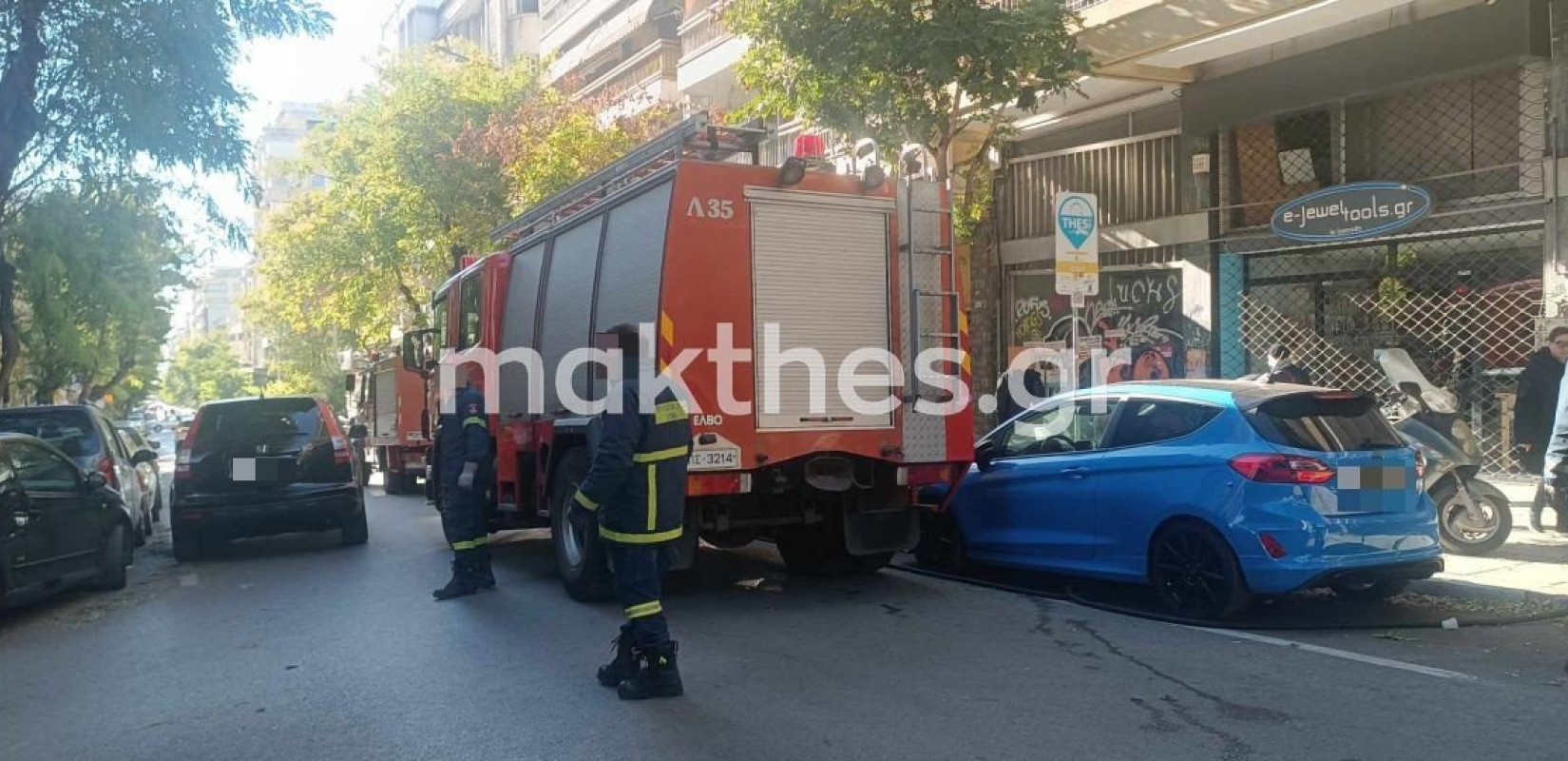 Θεσσαλονίκη: Αναστάτωση στο κέντρο μετά από φωτιά σε κατάστημα (φωτ.)