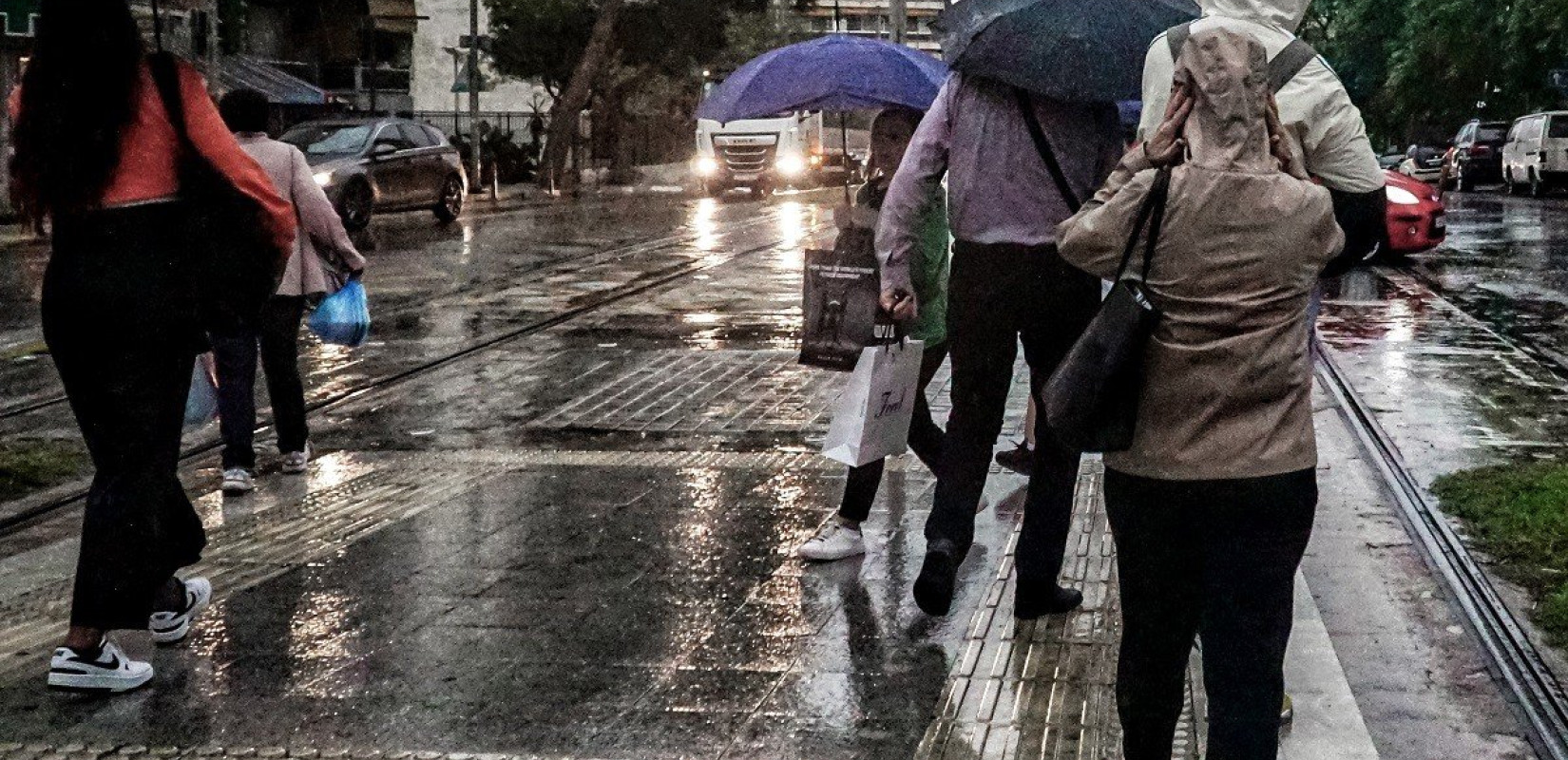 Καιρός: Υποχωρεί το ψύχος- Μικρή άνοδος της θερμοκρασίας και νεφώσεις με τοπικές βροχές