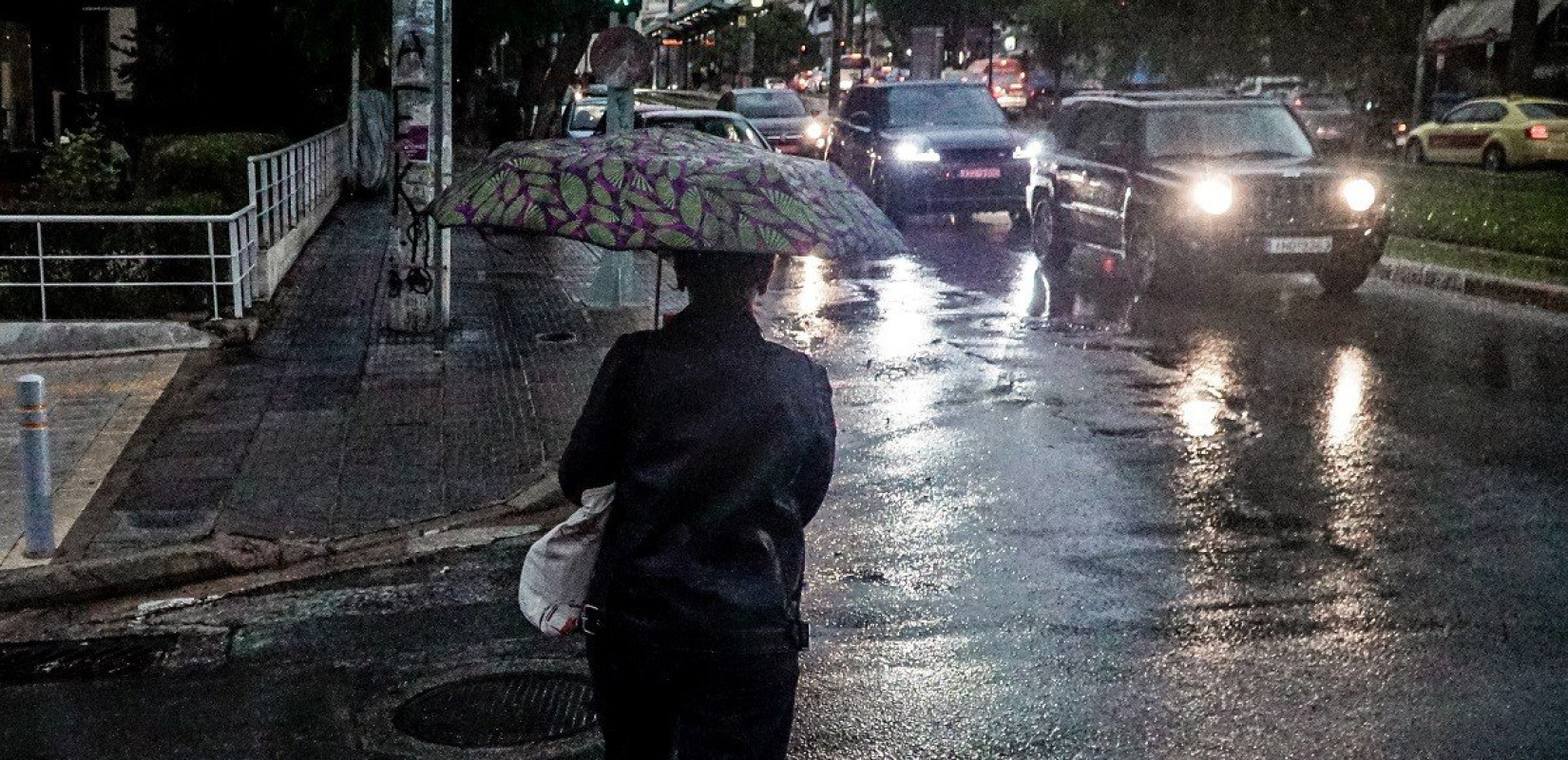 Καιρός: Τοπικές βροχές και σποραδικές καταιγίδες στην Κεντρική Μακεδονία - Σε ισχύ το έκτακτο δελτίο της ΕΜΥ