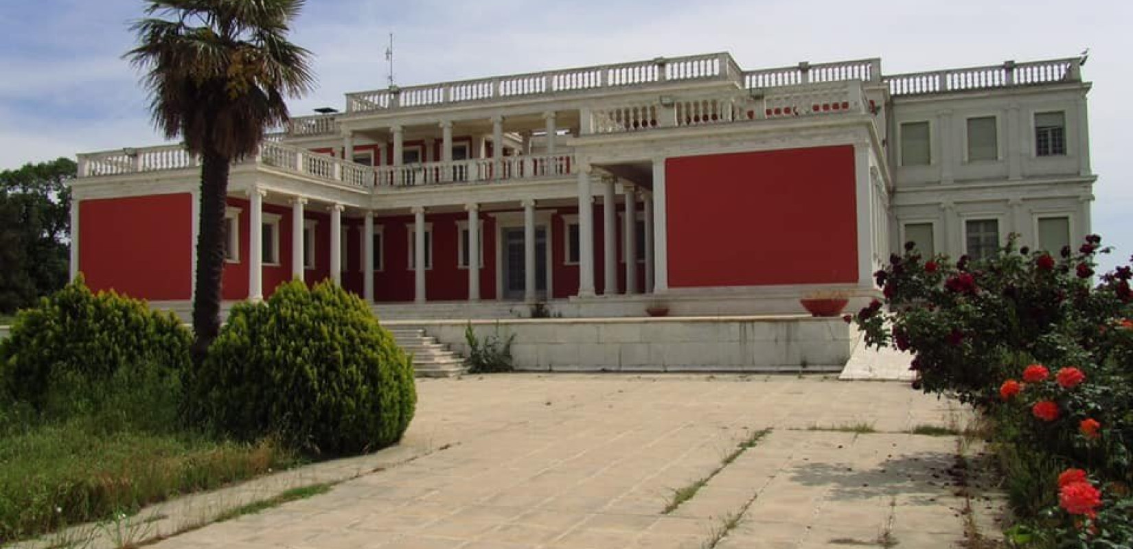 Κυβερνείο: Ενα στολίδι που ρημάζει εγκαταλειμμένο (Φωτ.)