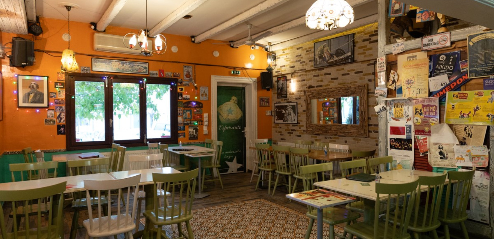 Esperando: Το ποικιλόμορφο, πολύχρωμο all day μεζεδοπωλείο της Τούμπας