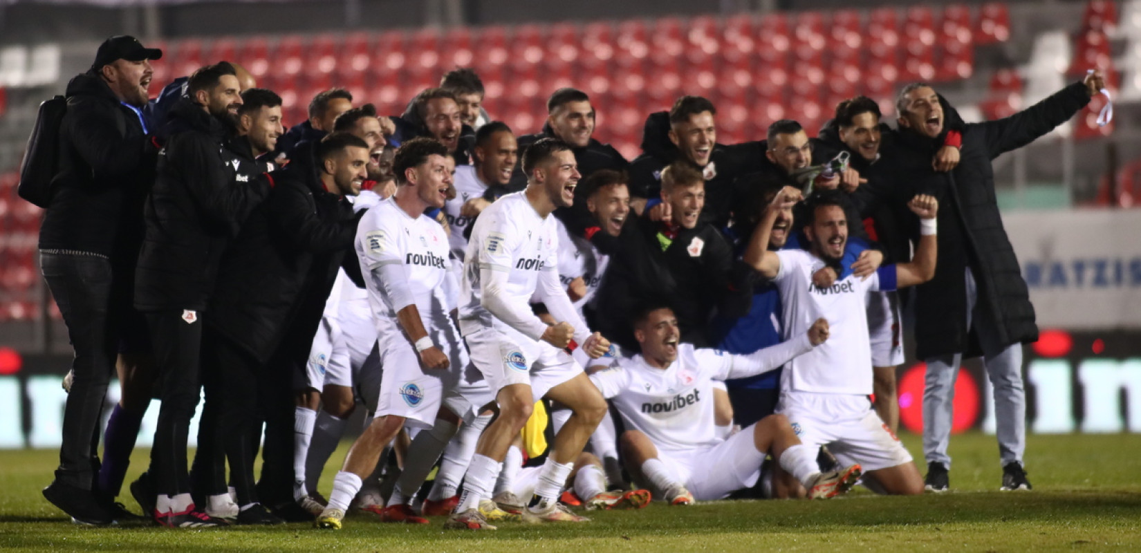 Super League: Απίστευτη εξέλιξη στις Σέρρες, ο Πανσερραϊκός ισοφάρισε στο 94' την ΑΕΚ παίζοντας με δέκα ποδοσφαιριστές