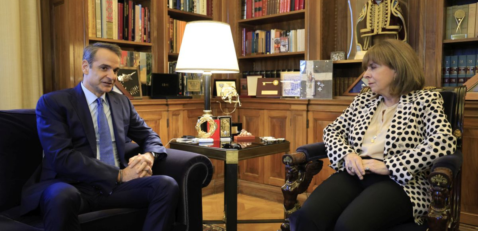 Μητσοτάκης σε Σακελλαροπούλου: Iστορική η μεταρρύθμιση για τα πανεπιστήμια - Είμαστε σε τροχιά σημαντικών αλλαγών