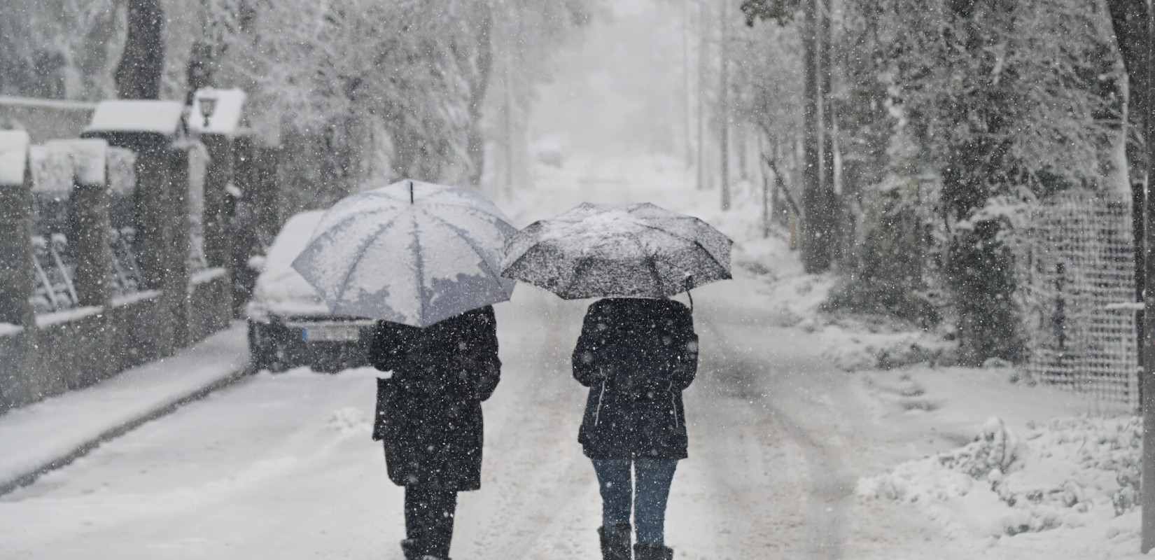 Καιρός: Προ των πυλών ψυχρή εισβολή από τα Βαλκάνια - Χιόνια και μέσα στις πόλεις στη Β. Ελλάδα