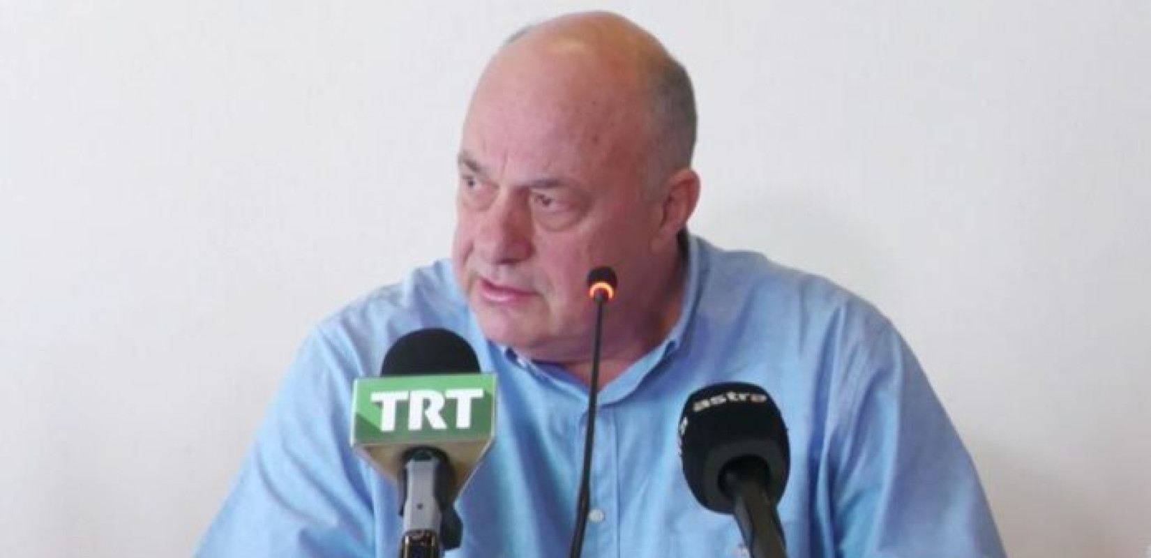 Μπέος: «Προτεραιότητα της κυβέρνησης πρέπει να είναι η ακρίβεια και όχι οι ομοφυλόφιλοι» (βίντεο)