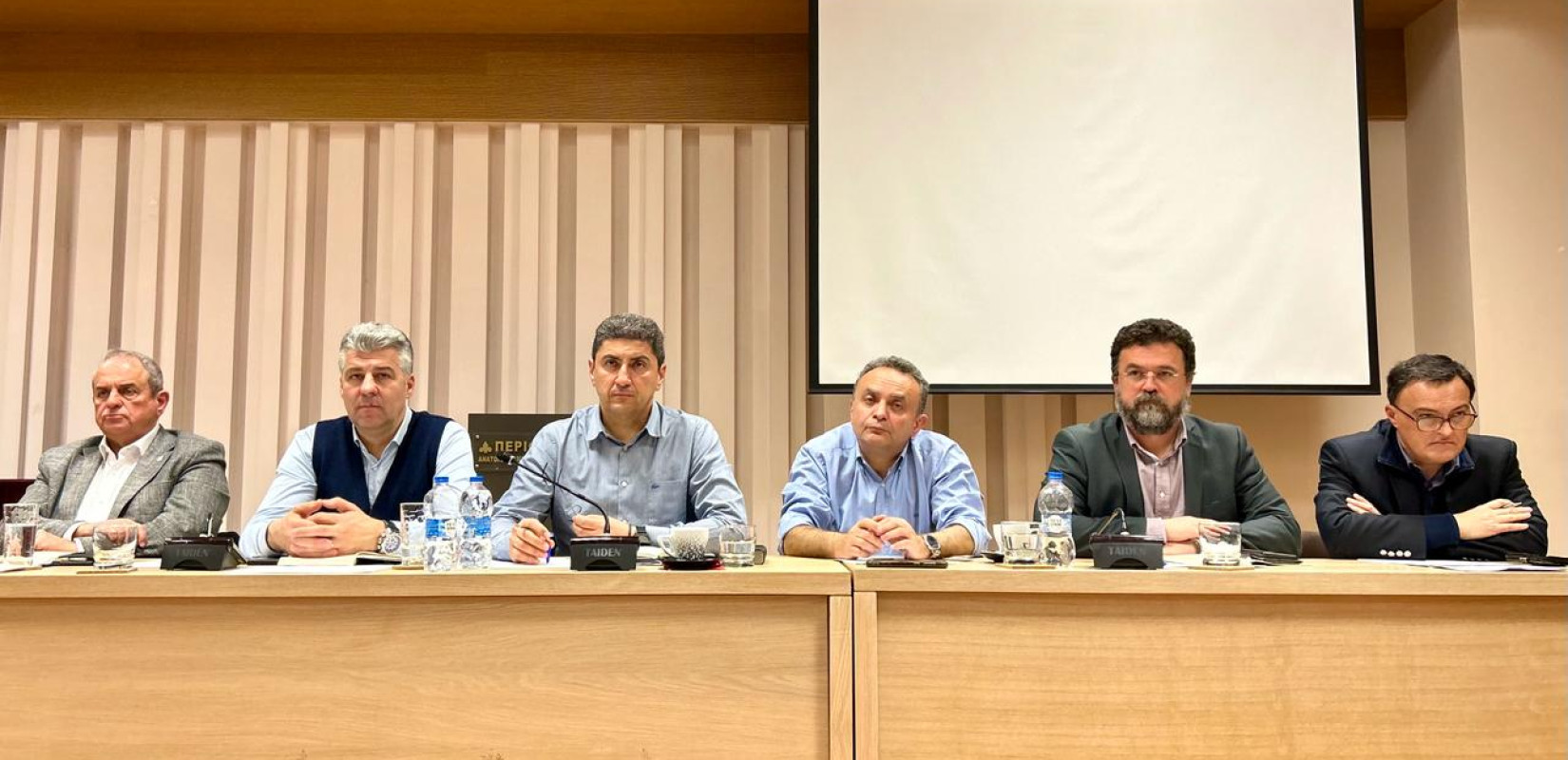 Αυγενάκης: Η παράταξή μας υπηρέτησε διαχρονικά τον αγροτικό κόσμο - Δεν είναι "μπρα ντε φερ" μεταξύ κυβέρνησης και αγροτών