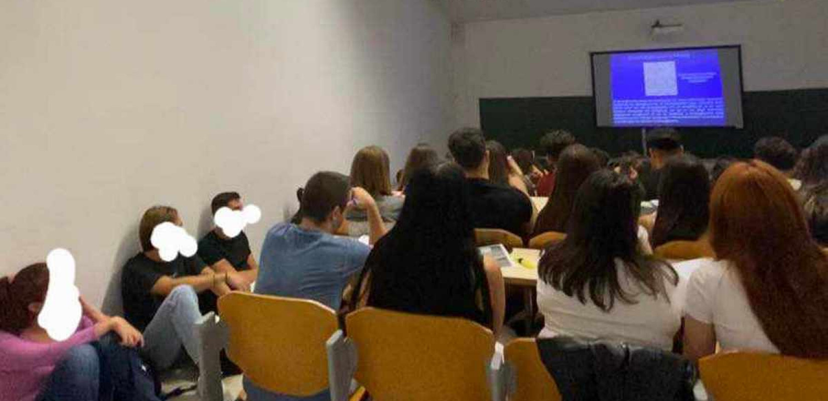 Στο «κόκκινο» η Φαρμακευτική του ΑΠΘ, προβληματισμός για τις επιστήμες Πληροφορικής Στο «κόκκινο» η Φαρμακευτική του ΑΠΘ, προβληματισμός για τις επιστήμες Πληροφορικής