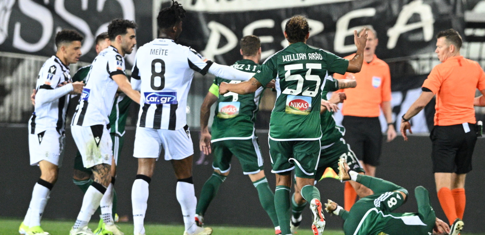 Ανακοινώθηκαν οι ποινές για Τάισον και Μπακασέτα - Δεν παίζουν στη ρεβάνς του Παναθηναϊκού με τον ΠΑΟΚ