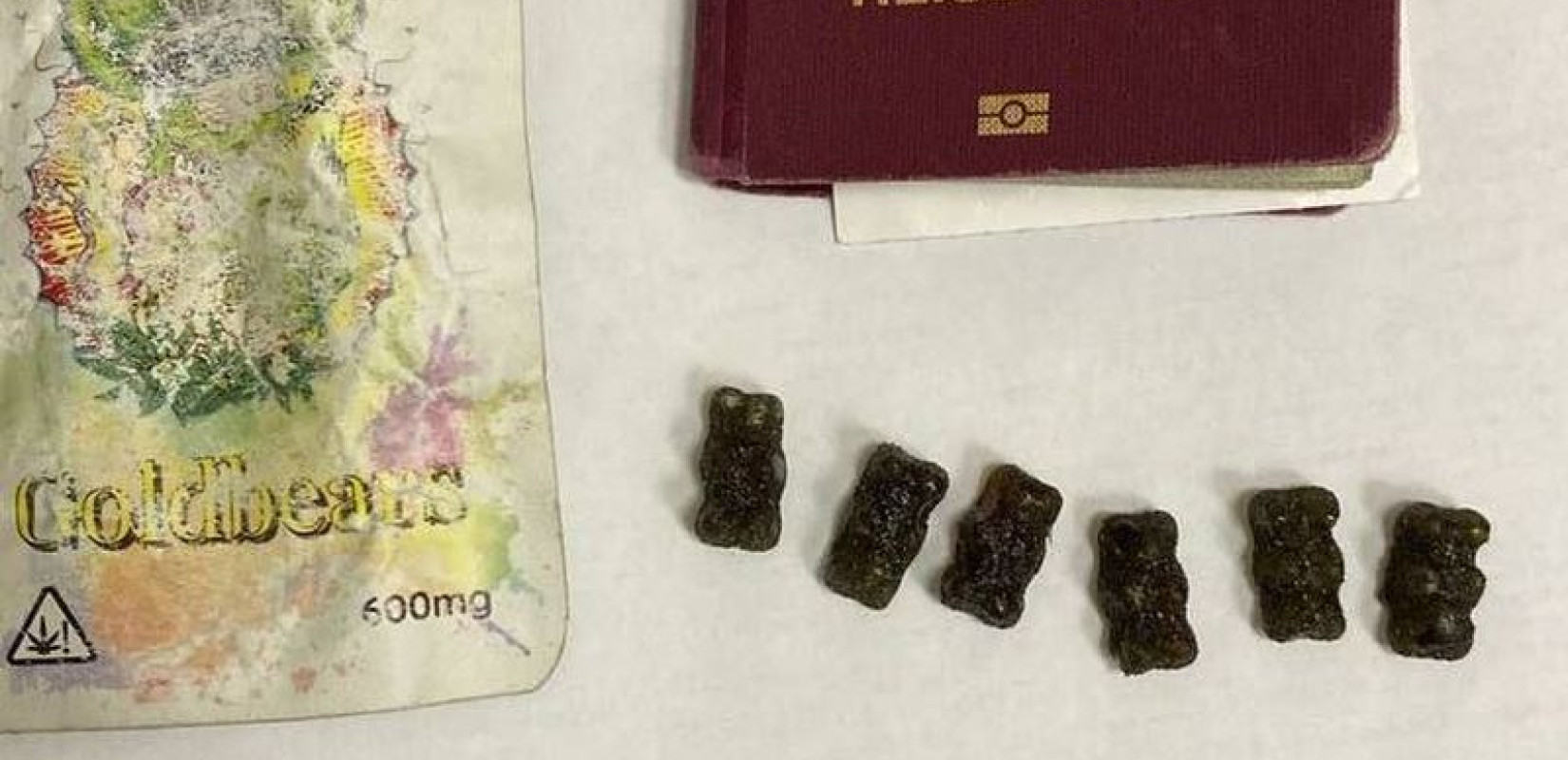 Ρωσία: Συνελήφθη Γερμανός που είχε στην κατοχή του ζελεδάκια με κάνναβη