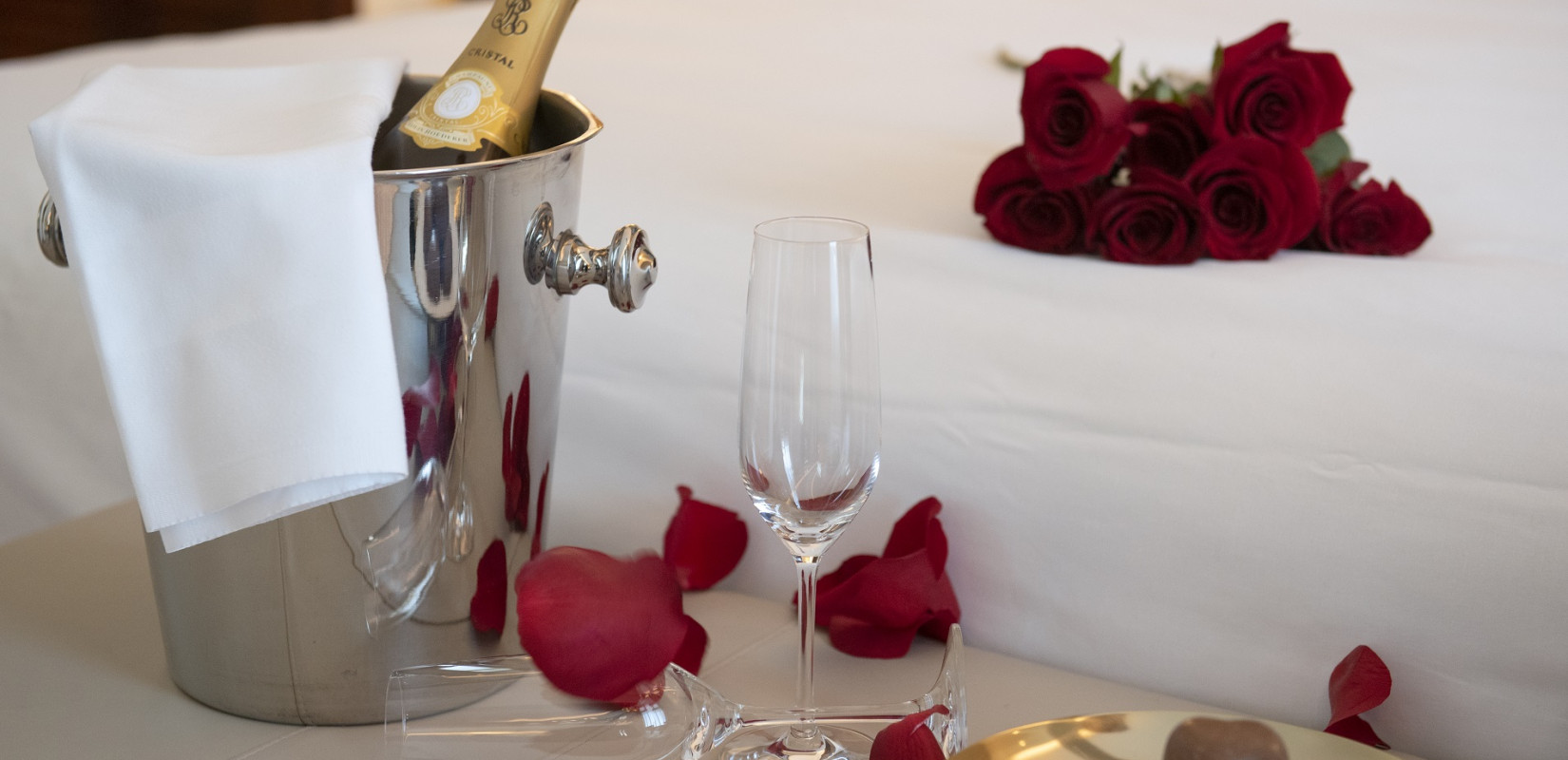 Θεσσαλονίκη: 13 ξενοδοχεία της πόλης καλούν τους ερωτευμένους να γιορτάσουν τον Άγιο Βαλεντίνο στην πόλη