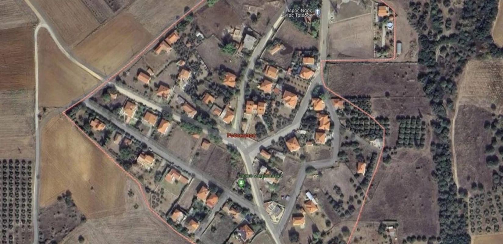 Το χωριό της Χαλκιδικής που παραμένει... μυστικό (φωτ.)