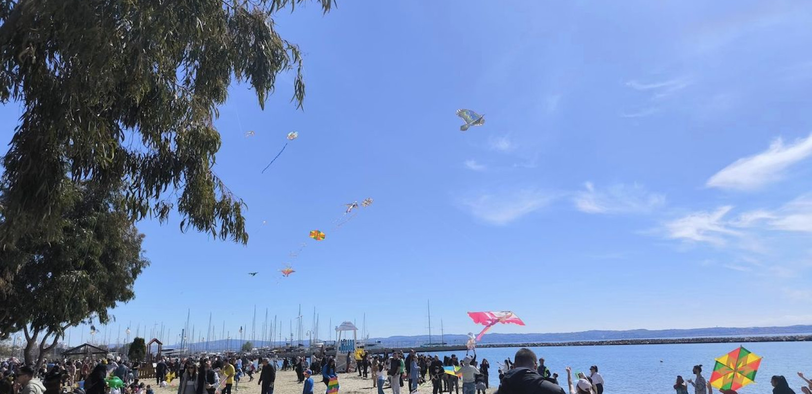 H Καλαμαριά γιόρτασε τα Κούλουμα στην πλαζ Αρετσούς και στο Κόδρα H Καλαμαριά γιόρτασε τα Κούλουμα στην πλαζ Αρετσούς και στο Κόδρα