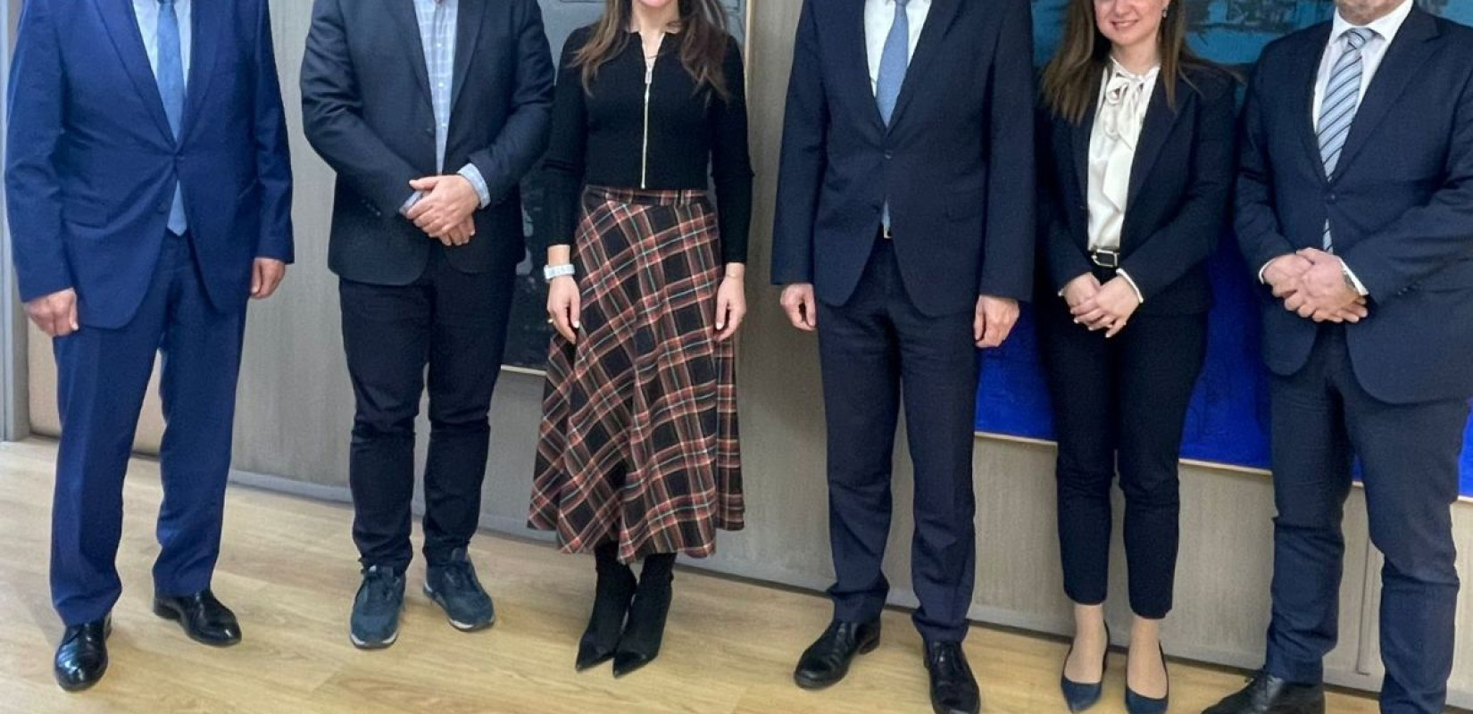 Με τους ιδιοκτήτες των σούπερ μάρκετ συναντήθηκε η Δ. Μιχαηλίδου - Τα 3 θέματα που βρέθηκαν στο επίκεντρο