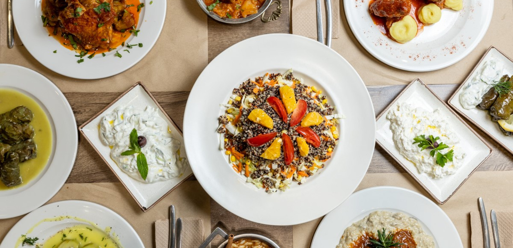 Τέντζερης: Γεύσεις γεμάτες αναμνήσεις σαν από σπιτικό, γιορτινό τραπέζι Τέντζερης: Γεύσεις γεμάτες αναμνήσεις σαν από σπιτικό, γιορτινό τραπέζι