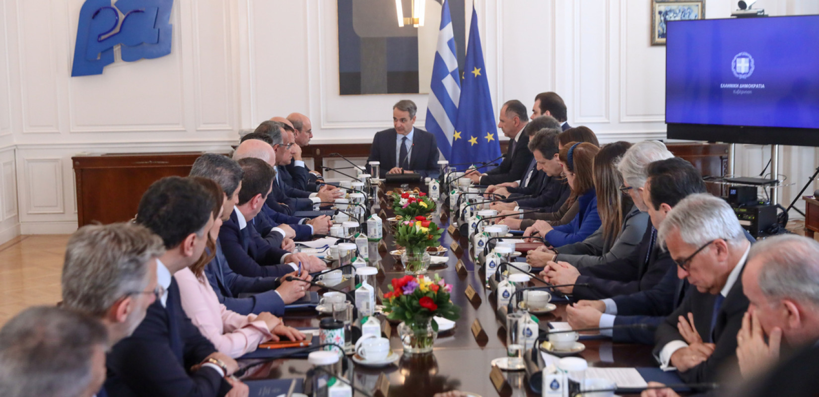 Εντείνει τις μεταρρυθμίσεις η κυβέρνηση μέχρι το τέλος του 2025