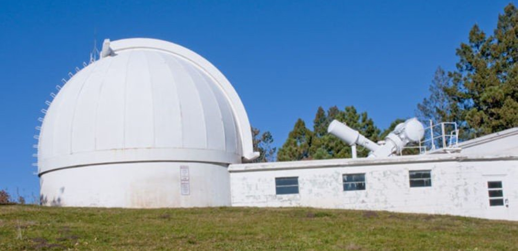 Θεωρίες συνωμοσίας για FBI και εξωγήινους 