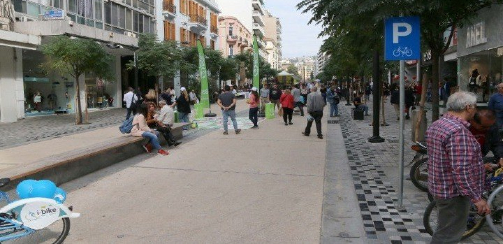 Σύσταση του δήμου Θεσσαλονίκης σε επαγγελματίες και κατοίκους της Αγίας Σοφίας για απόρριψη σκουπιδιών τις απογευματινές ώρες