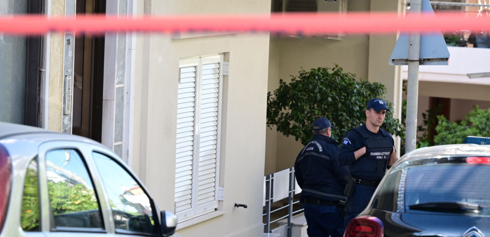 Ηλιούπολη: Νέα σενάρια για το θρίλερ με τη μάνα και το γιό της που βρέθηκαν νεκροί