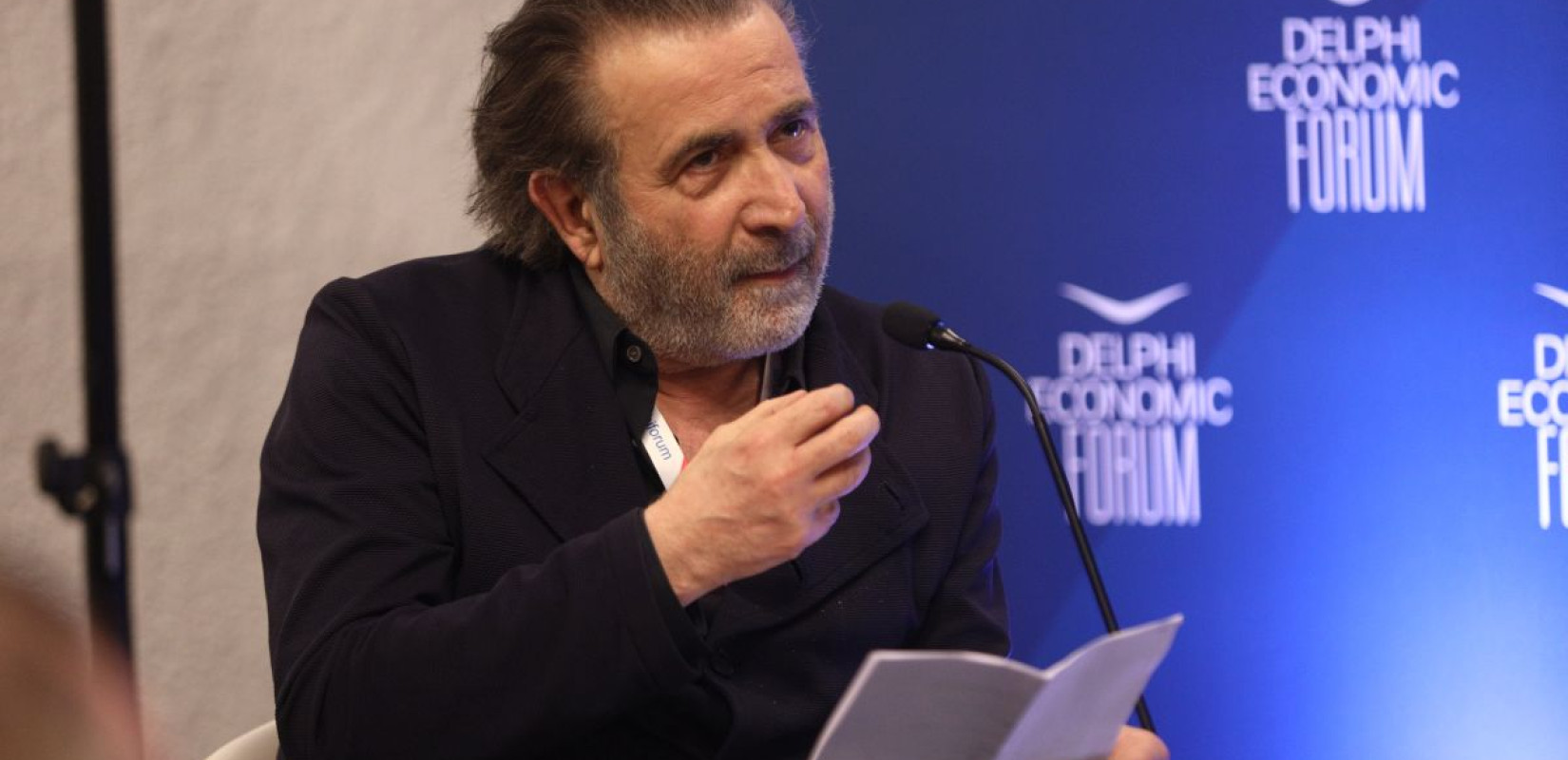 Λάκης Λαζόπουλος για Λάνθιμο: Οι ταινίες του είναι στα αγγλικά όμως οι εικόνες είναι από ελληνικό νου