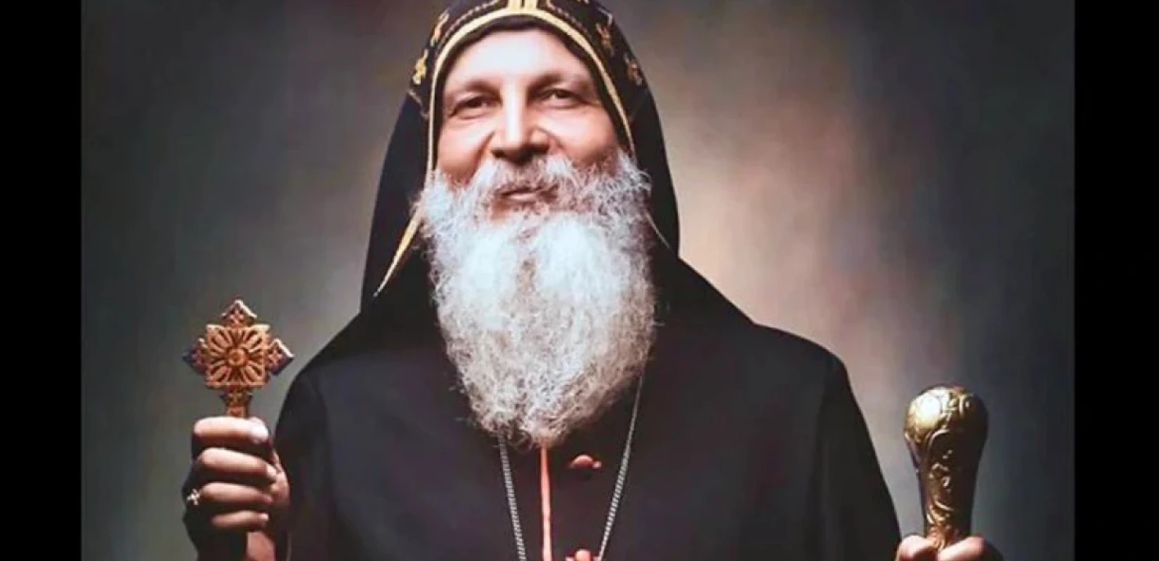 Σίδνεϊ: Ποιος είναι ο ιερέας που μαχαιρώθηκε σε live σύνδεση και γιατί προκλήθηκαν επεισόδια για χάρη του (βίντεο)