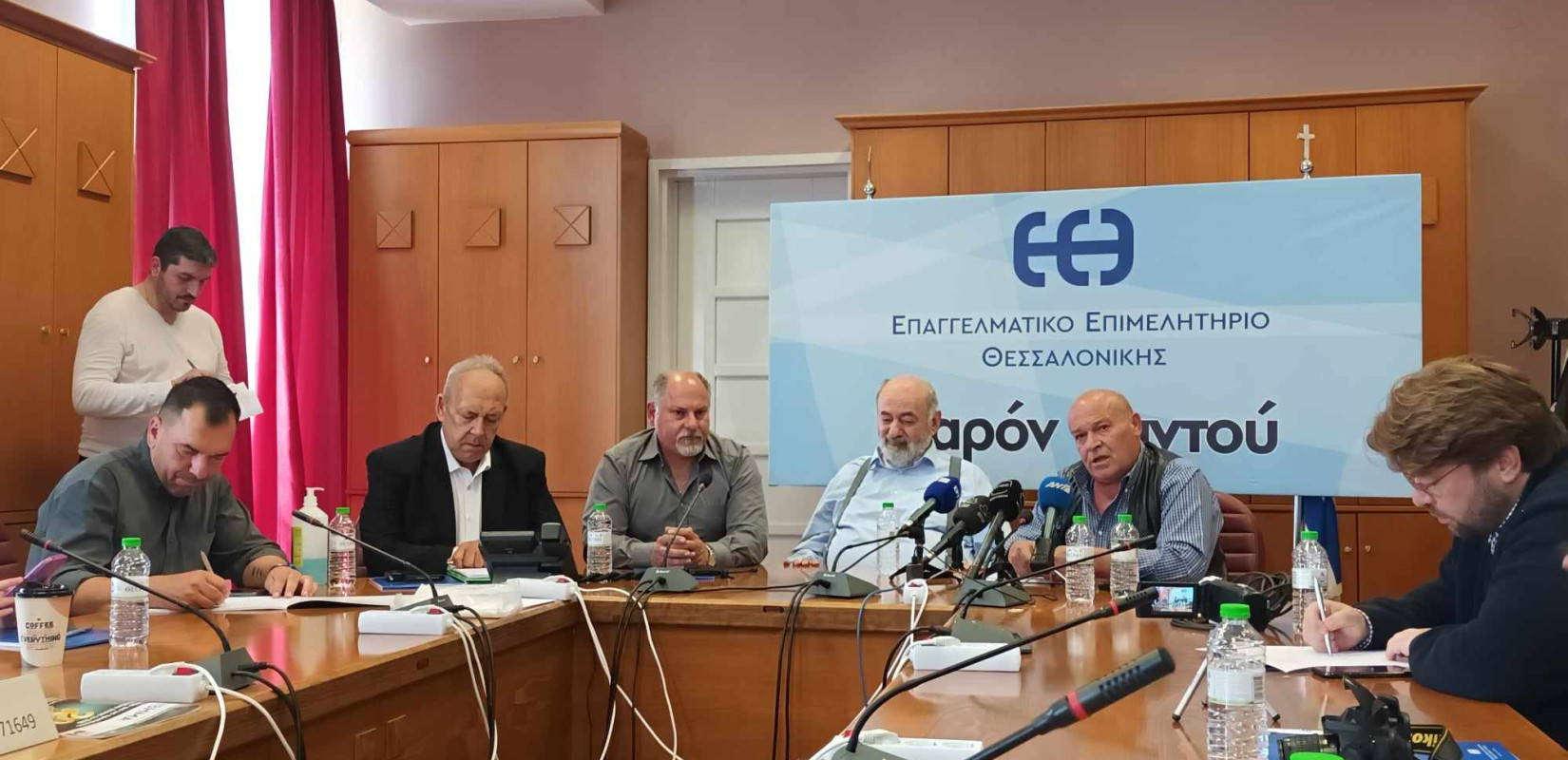 «Πετάει» στα 15 ευρώ το κιλό η τιμή του αρνιού