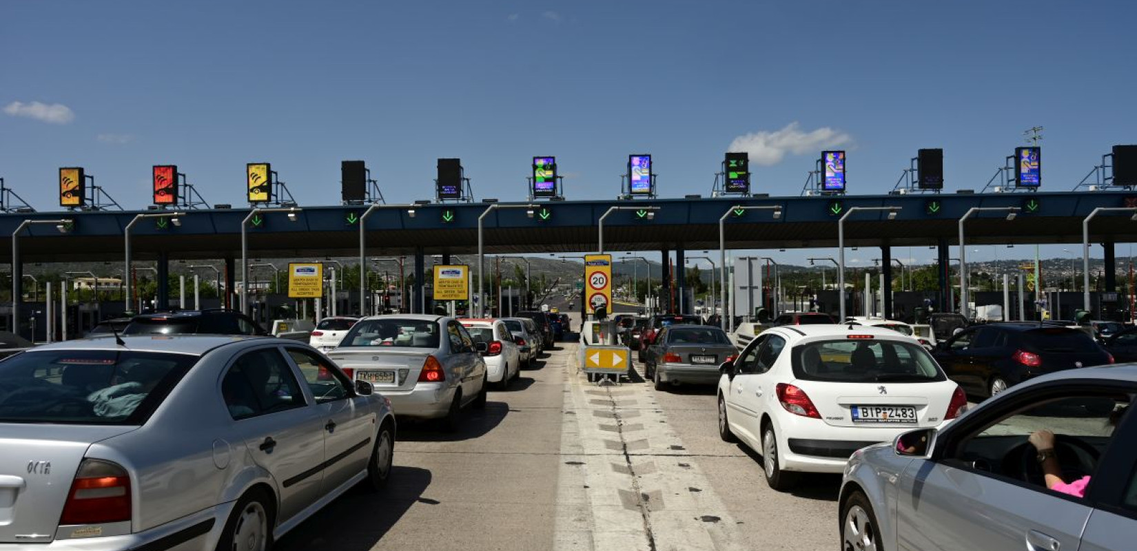 Μειώνονται έως 3 ευρώ τα διόδια στο τμήμα Μαλιακός-Κλειδί της ΠΑΘΕ