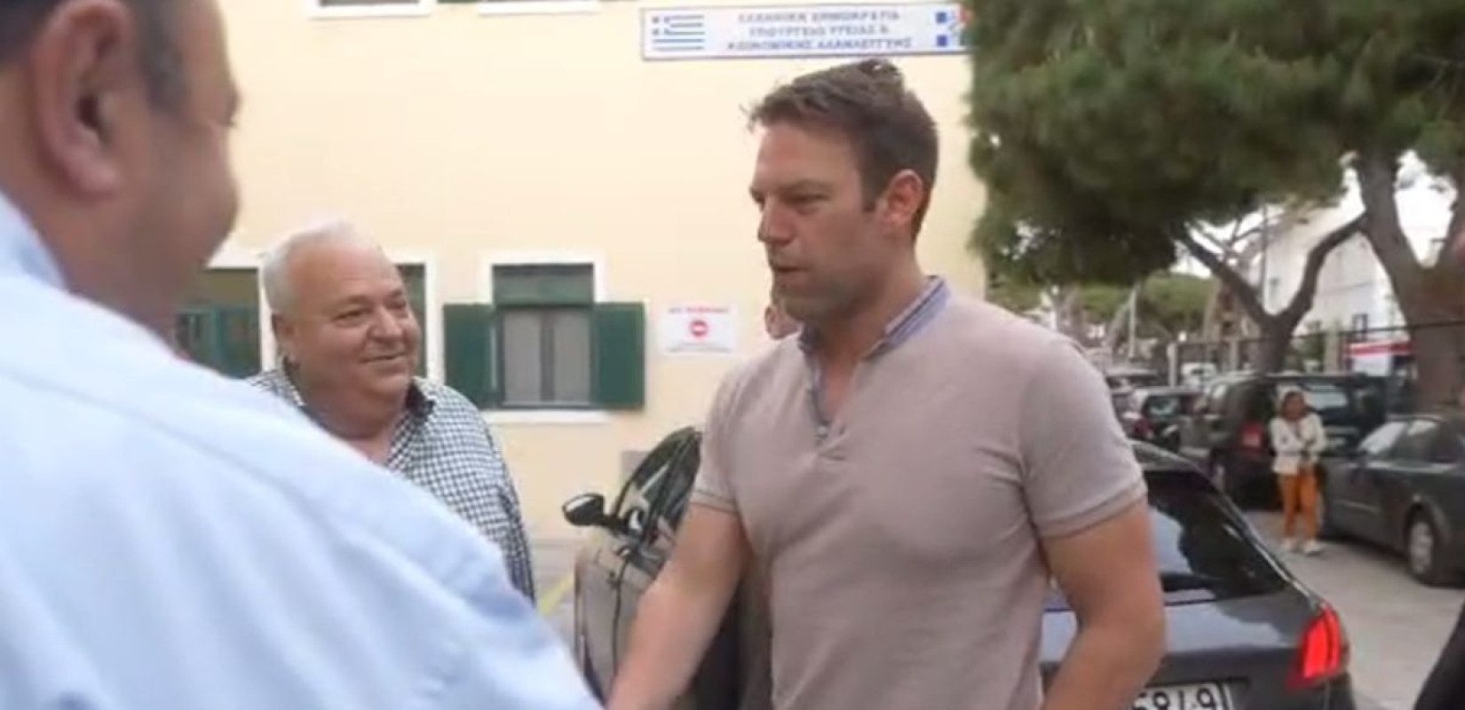 Κασσελάκης: «Η πιο ευάλωτη στιγμή μου ήταν όταν εκδηλώθηκα στη μητέρα μου για τον προσανατολισμό μου, έκλαιγα για ώρες» (βίντεο)