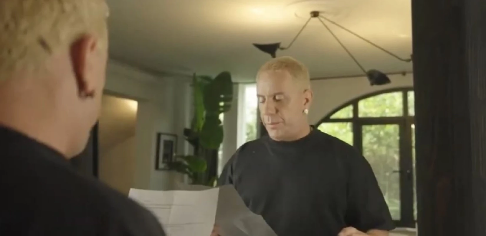 O Μαζωνάκης μαθαίνει Γερμανικά για τους... Rammstein - Δείτε το επικό βίντεο