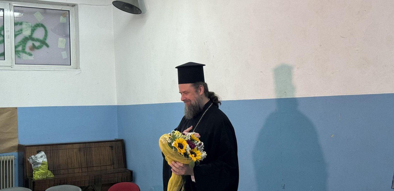 Θεσσαλονίκη: Ο Μητροπολίτης Φιλόθεος δώρισε απινιδωτή σε σχολικό συγκρότημα της πόλης Θεσσαλονίκη: Ο Μητροπολίτης Φιλόθεος δώρισε απινιδωτή σε σχολικό συγκρότημα της πόλης