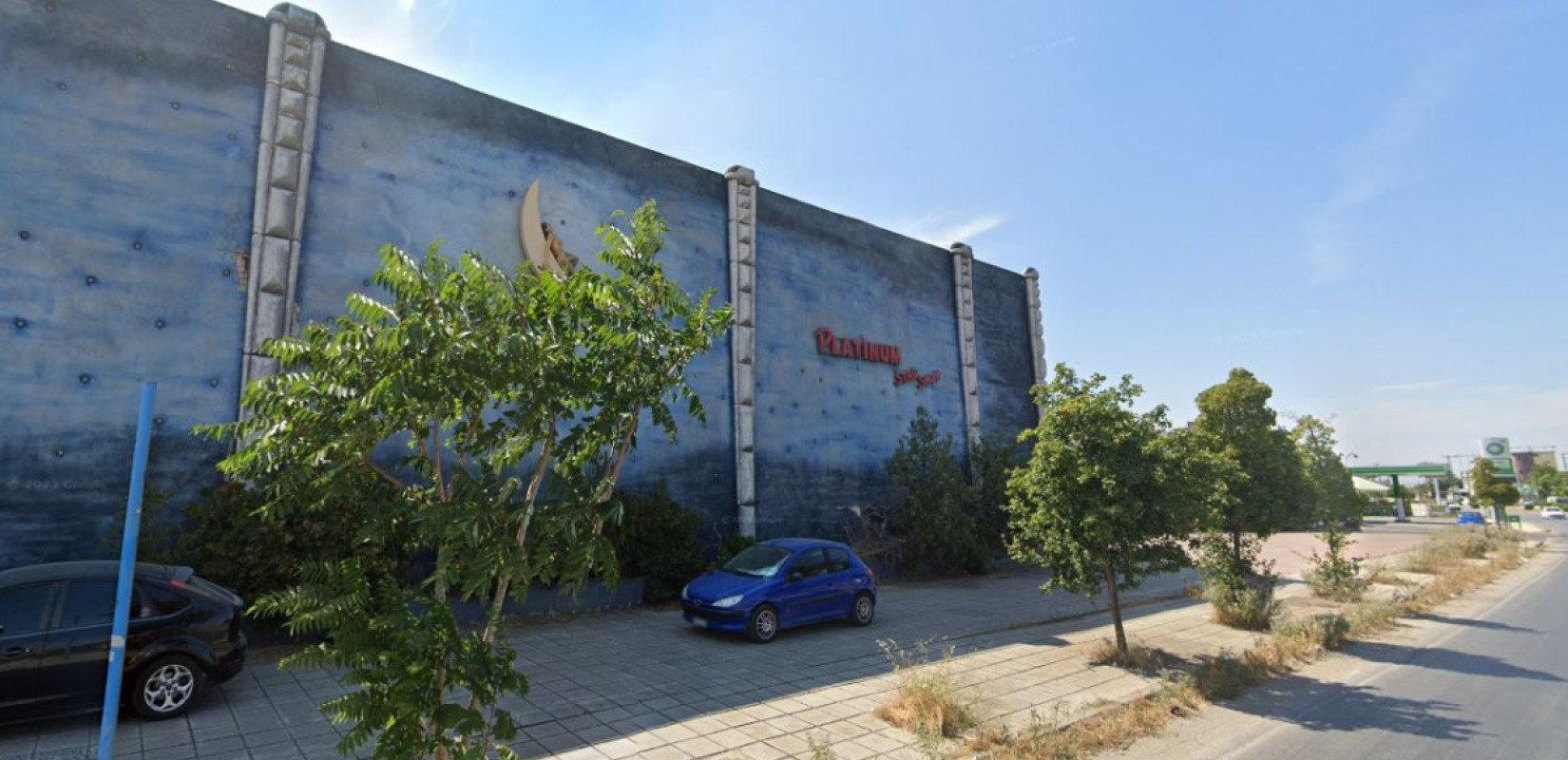 Θεσσαλονίκη: Αλλάζει... σελίδα το «Platinum» - Από στριπτιτζάδικο γίνεται το μεγαλύτερο κλαμπ με ναργιλέ