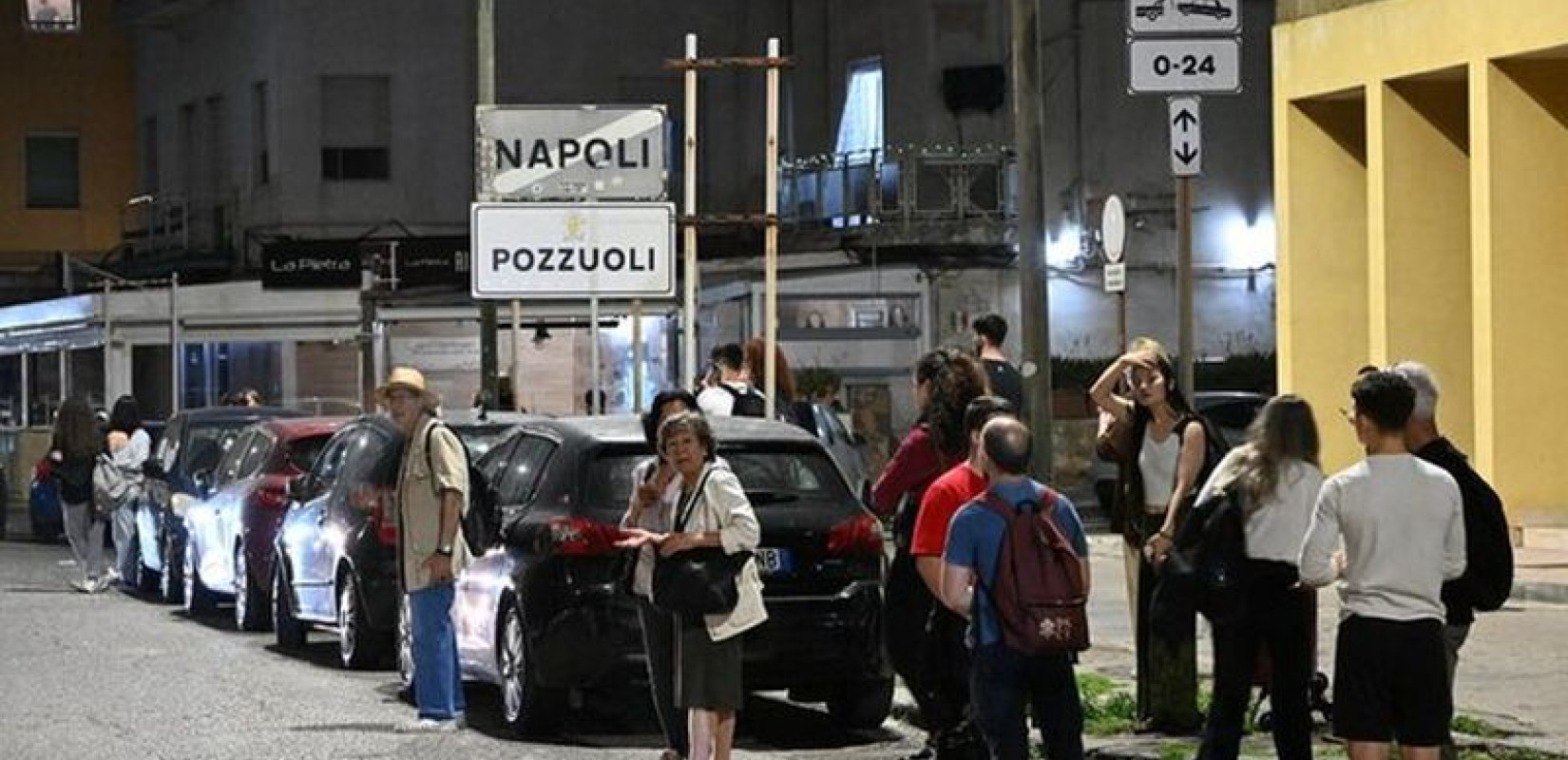 Ιταλία: Μπαράζ σεισμικών δονήσεων στη Νάπολη - Βγήκαν στους δρόμους οι κάτοικοι (βίντεο)