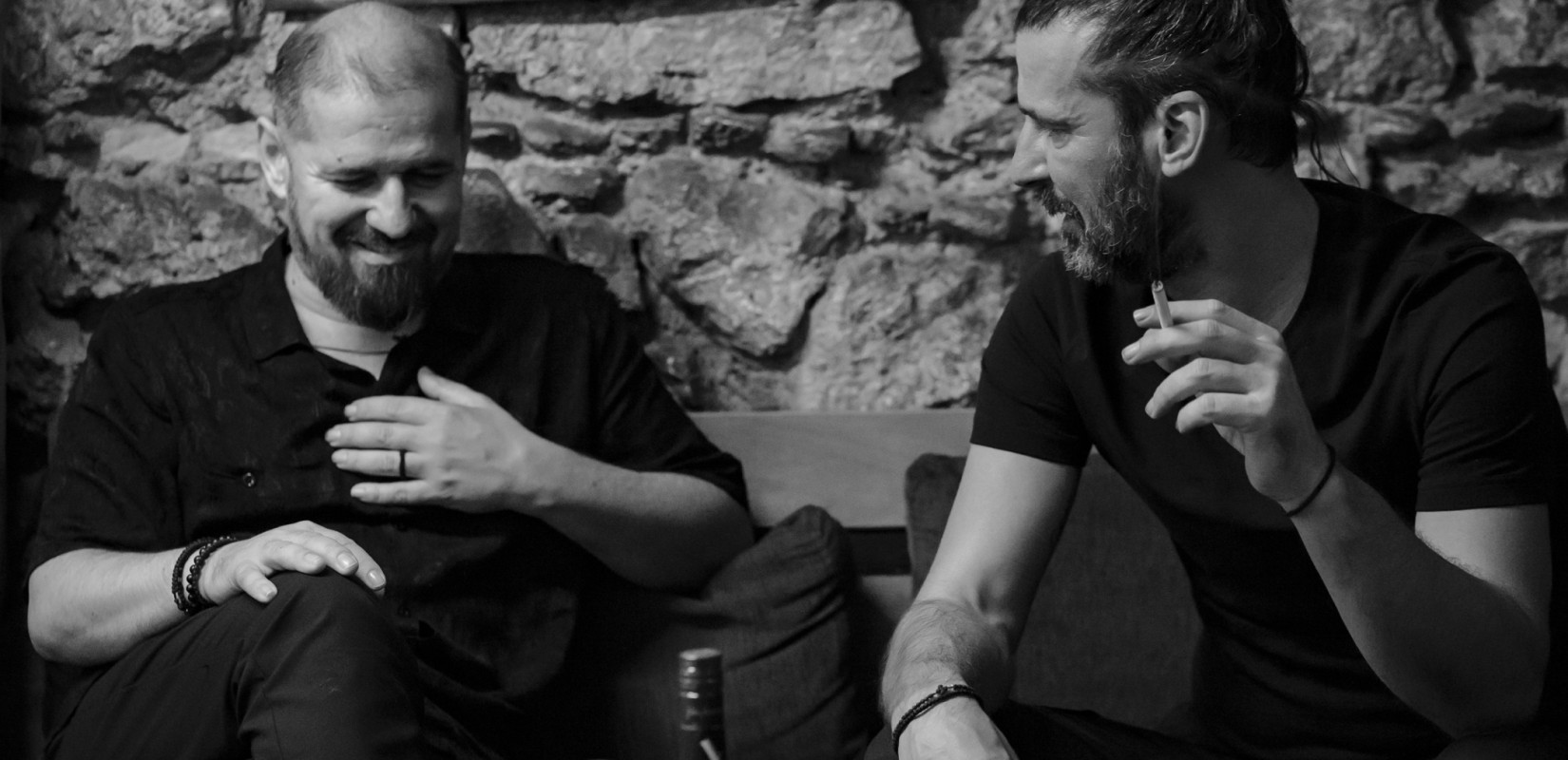 Ο Γιώργος και ο Νίκος Στρατάκης συνδέουν μουσικά την Κρήτη με τον Βορρά