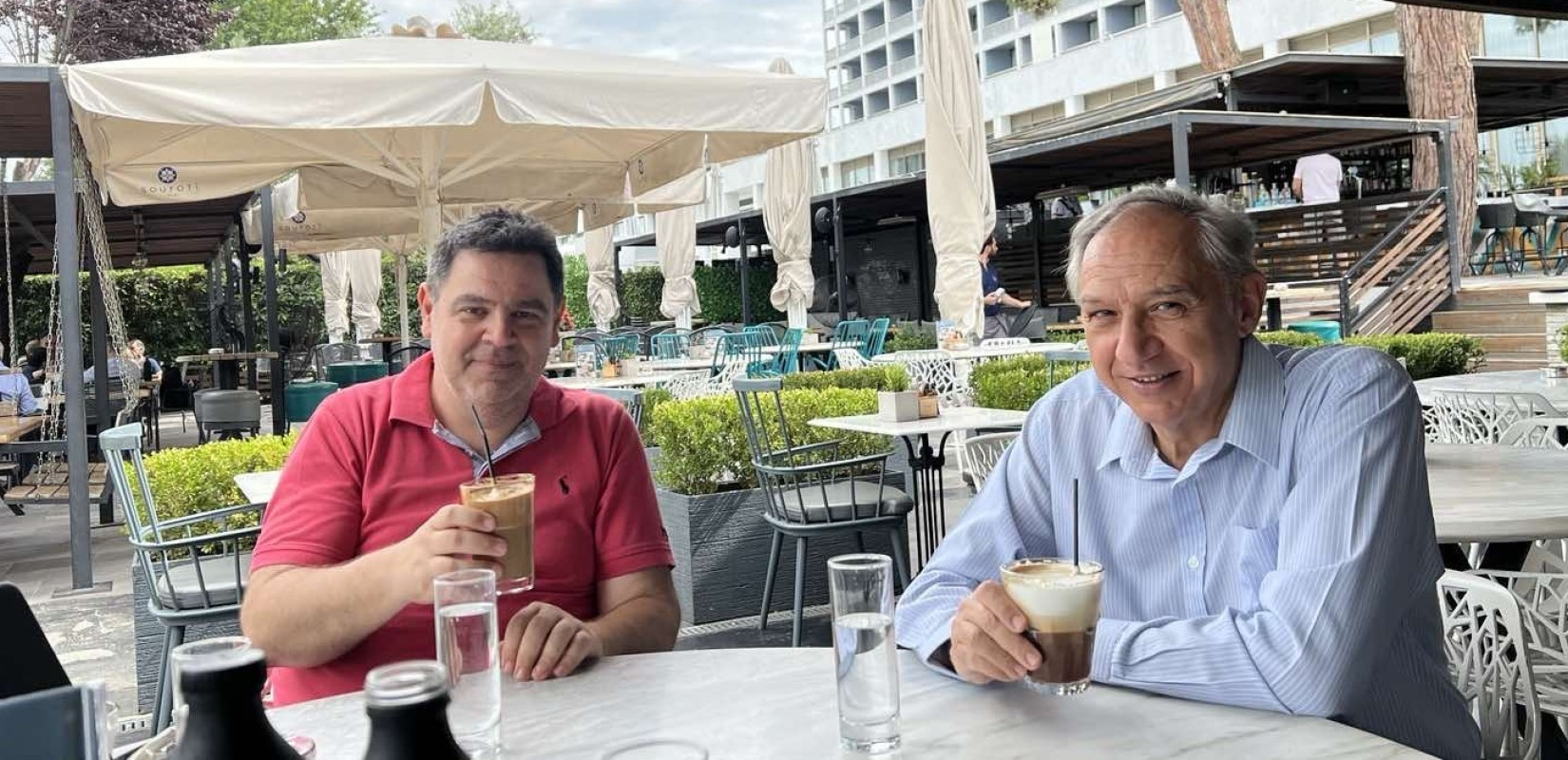 Πρωινός καφές με τους ερευνητές κοινής γνώμης Πασχάλη Τεμεκενίδη και Δημήτρη Κατσαντώνη (βίντεο)