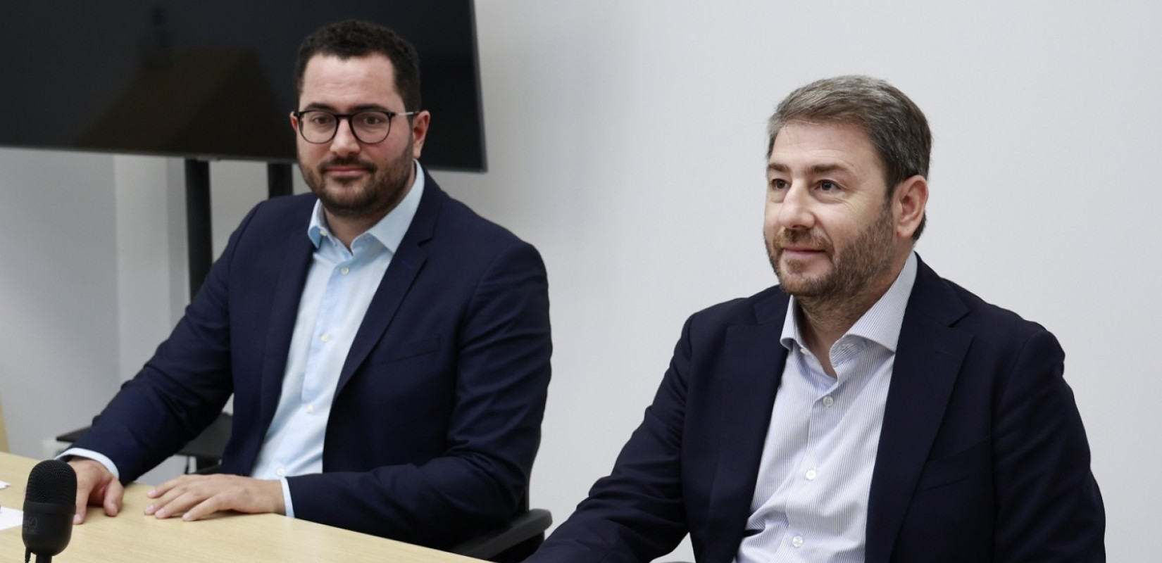 Τα μυστικά της σταυροδοσίας, οι εντός έδρας ήττες της Πατουλίδου και του Εξαδάκτυλου και η πανωλεθρία του Ανδρουλάκη.  Γράφει ο Μποξέρ*